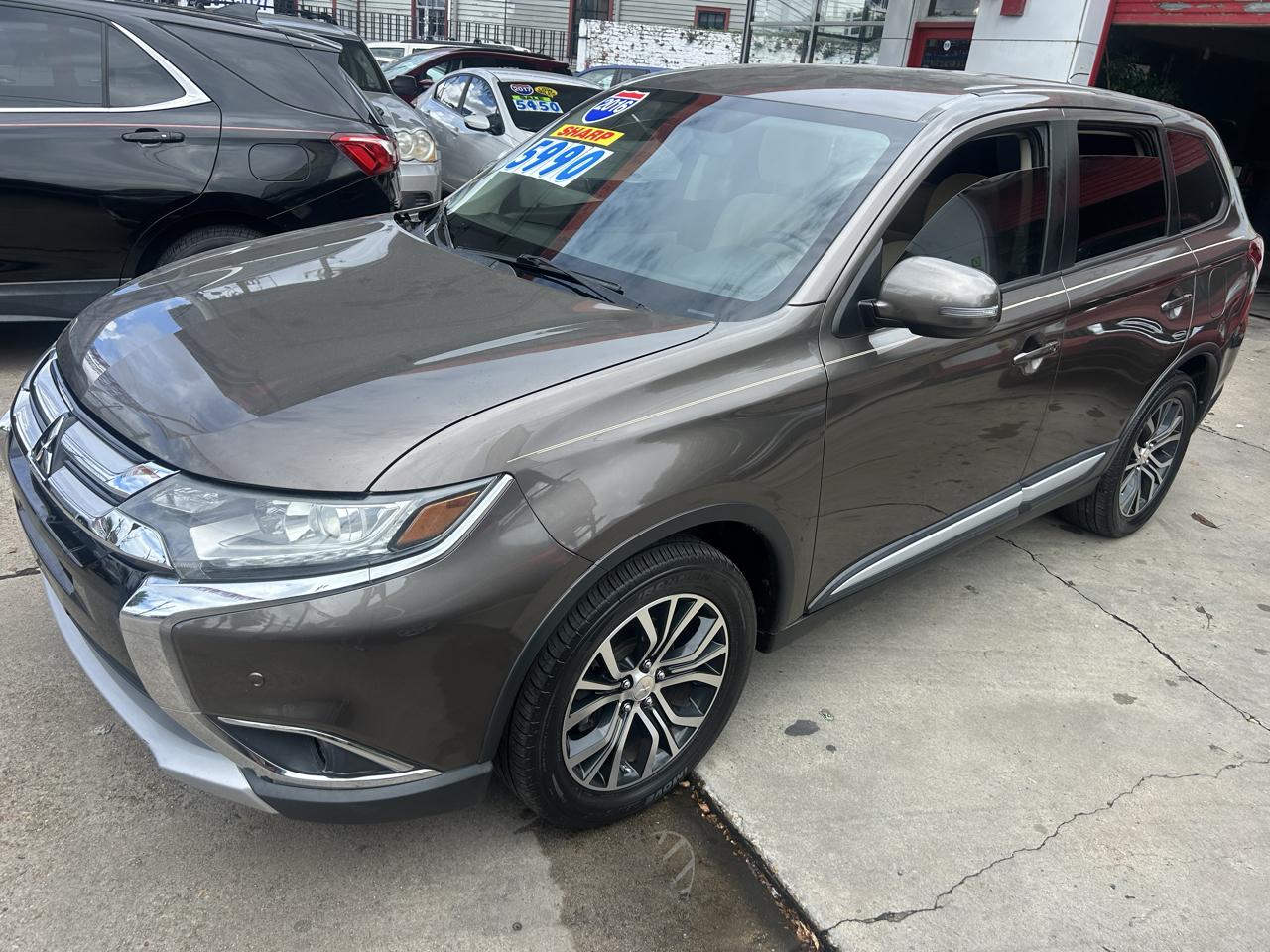 Mitsubishi Outlander 2WD 4dr SEL 2016