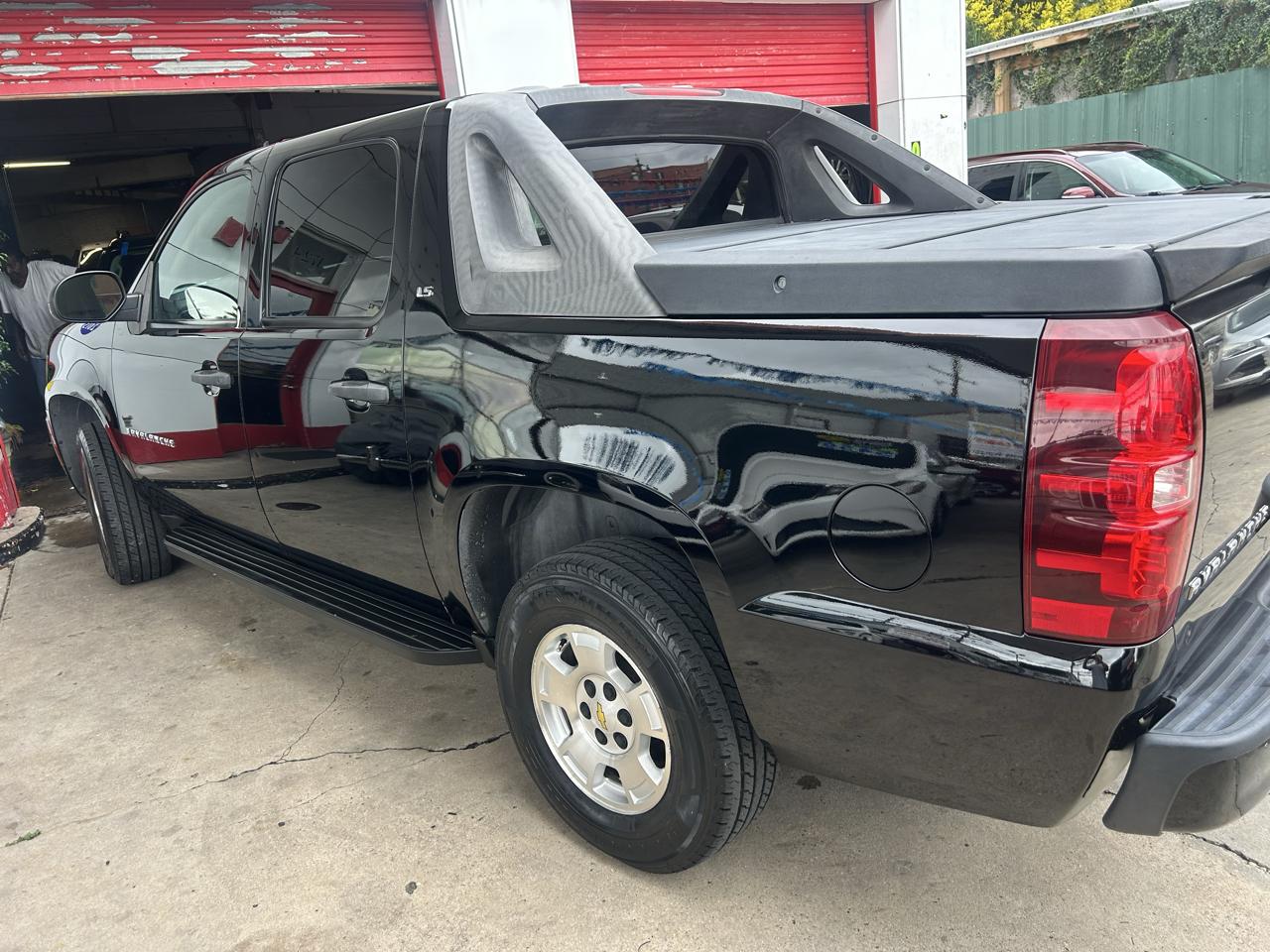 Chevrolet Avalanche 2WD Crew Cab 130" LS 2007