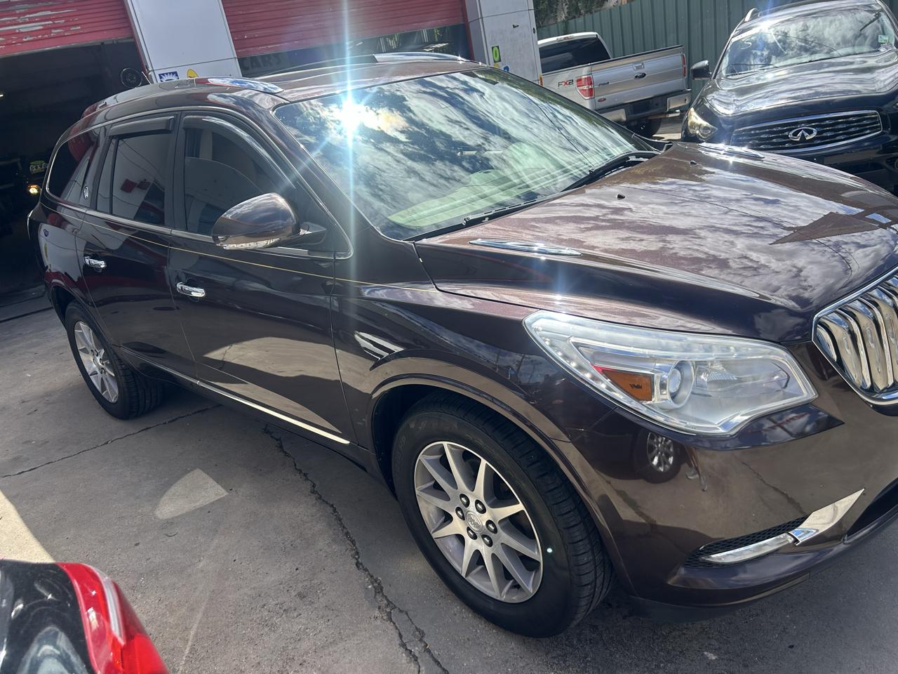Buick Enclave AWD 4dr Leather 2015