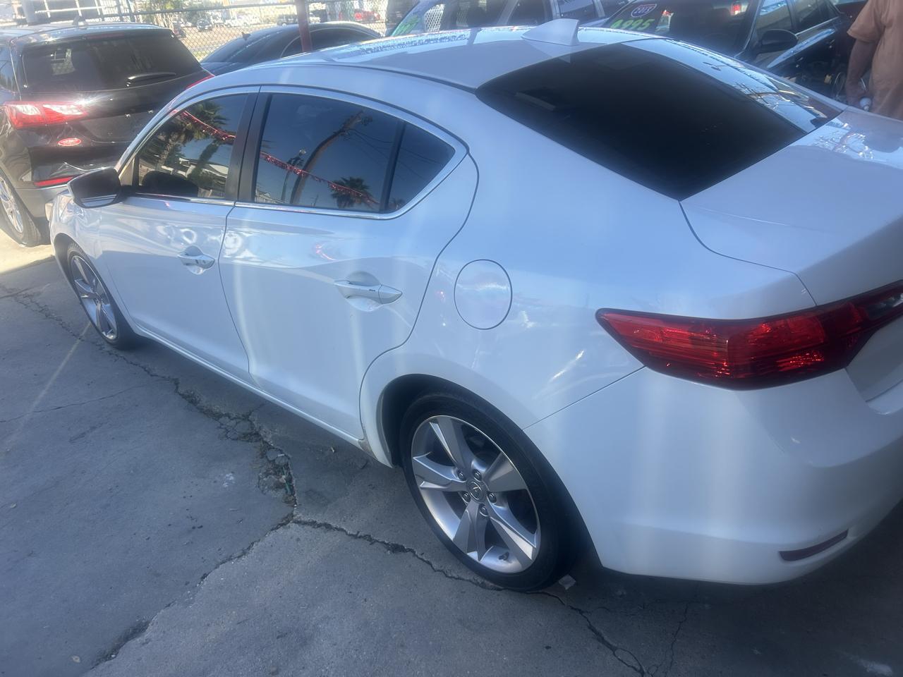 Acura ILX 4dr Sdn 2.0L Tech Pkg 2014