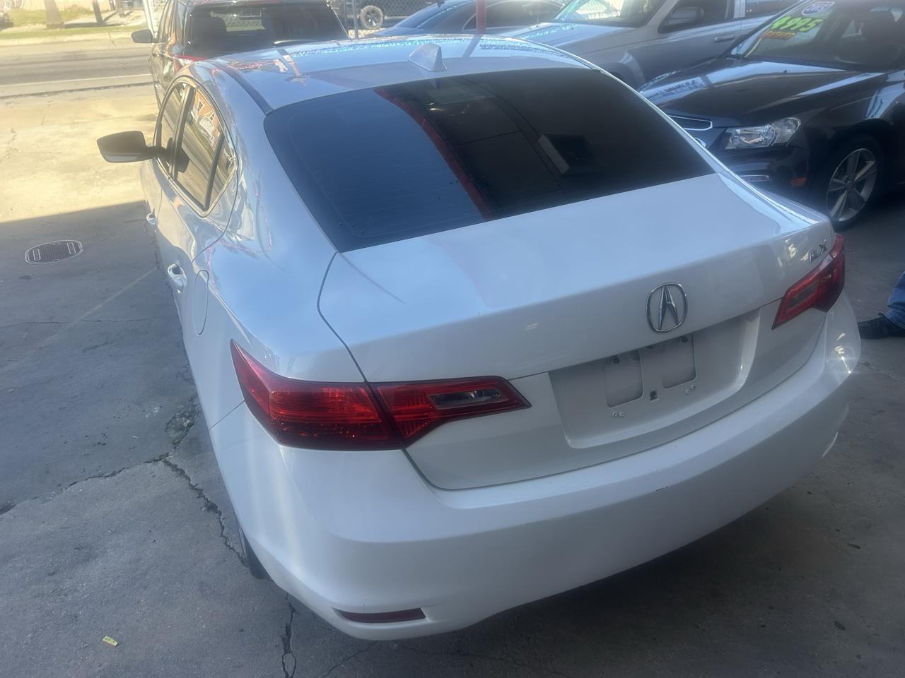 Acura ILX 4dr Sdn 2.0L Tech Pkg 2014