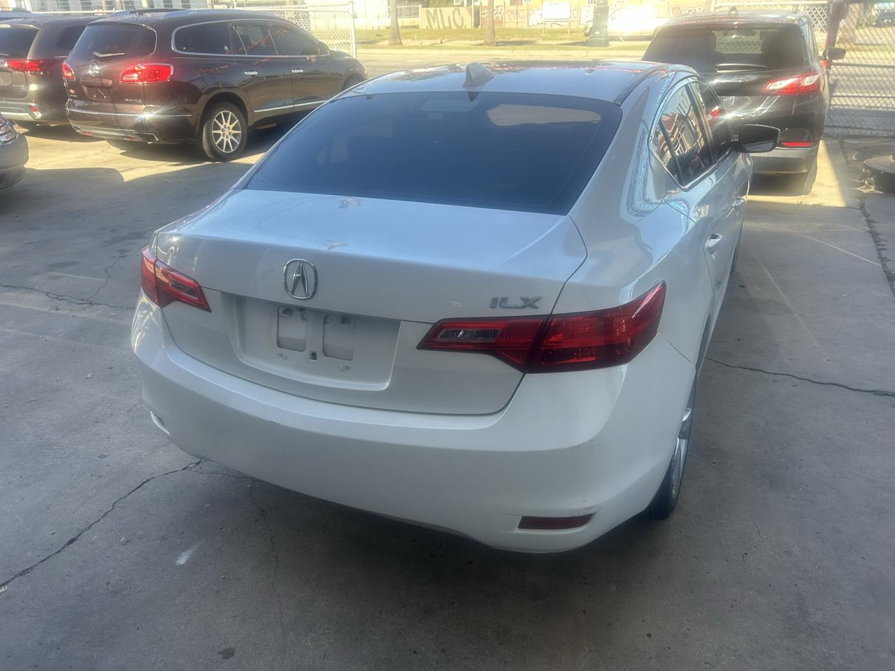 Acura ILX 4dr Sdn 2.0L Tech Pkg 2014