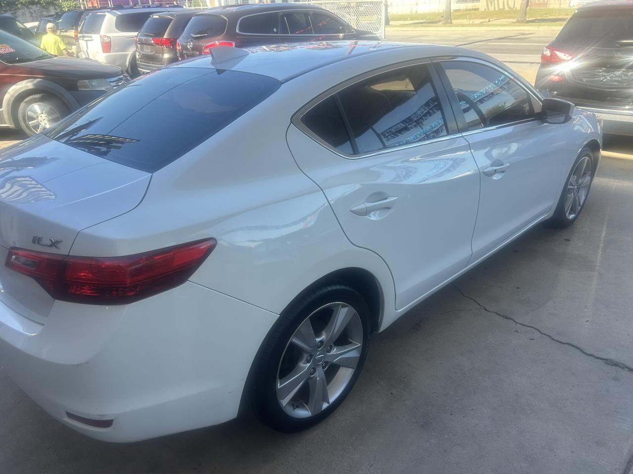 Acura ILX 4dr Sdn 2.0L Tech Pkg 2014