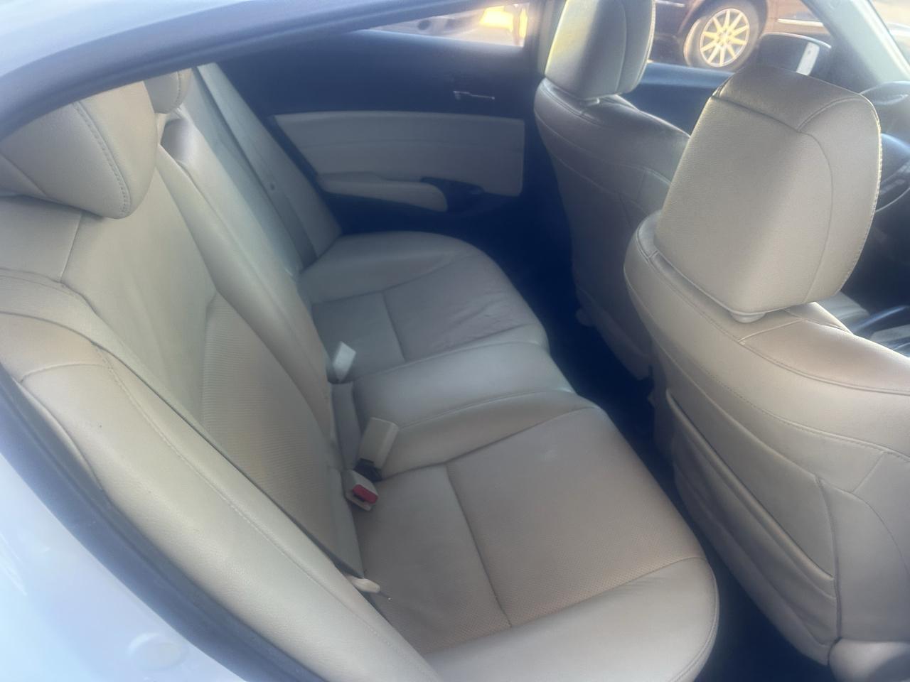 Acura ILX 4dr Sdn 2.0L Tech Pkg 2014
