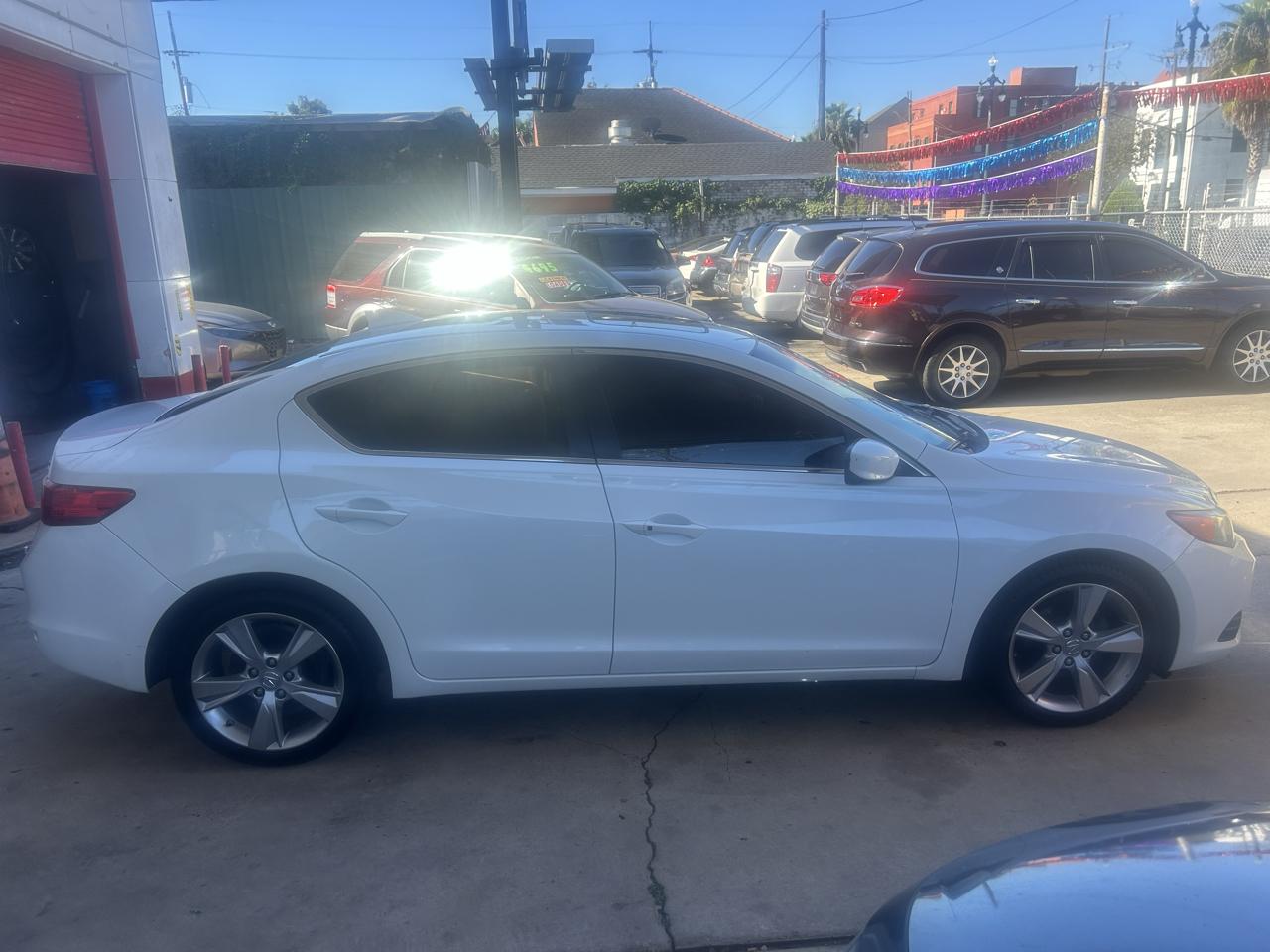 Acura ILX 4dr Sdn 2.0L Tech Pkg 2014