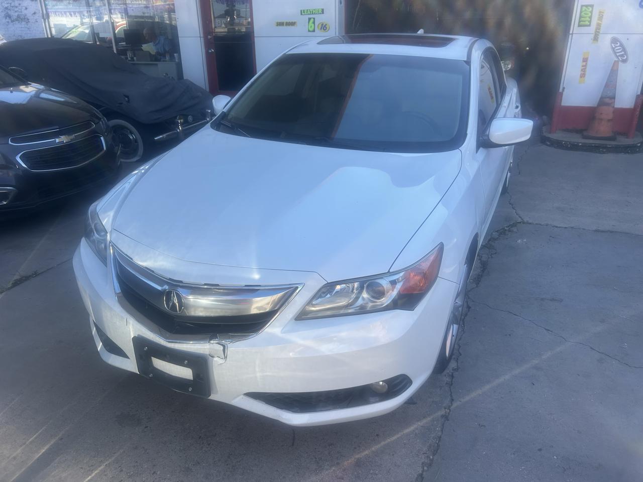 Acura ILX 4dr Sdn 2.0L Tech Pkg 2014
