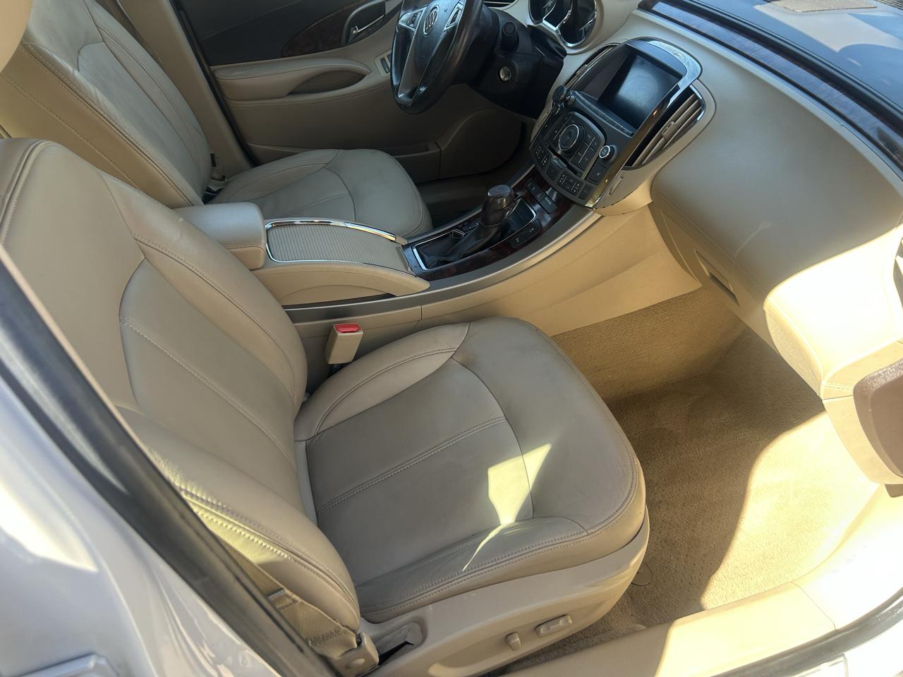 Buick LaCrosse 4dr Sdn Leather FWD 2013