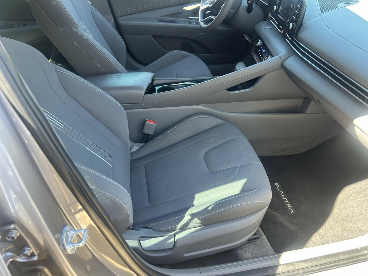 Hyundai Elantra SEL IVT 2021