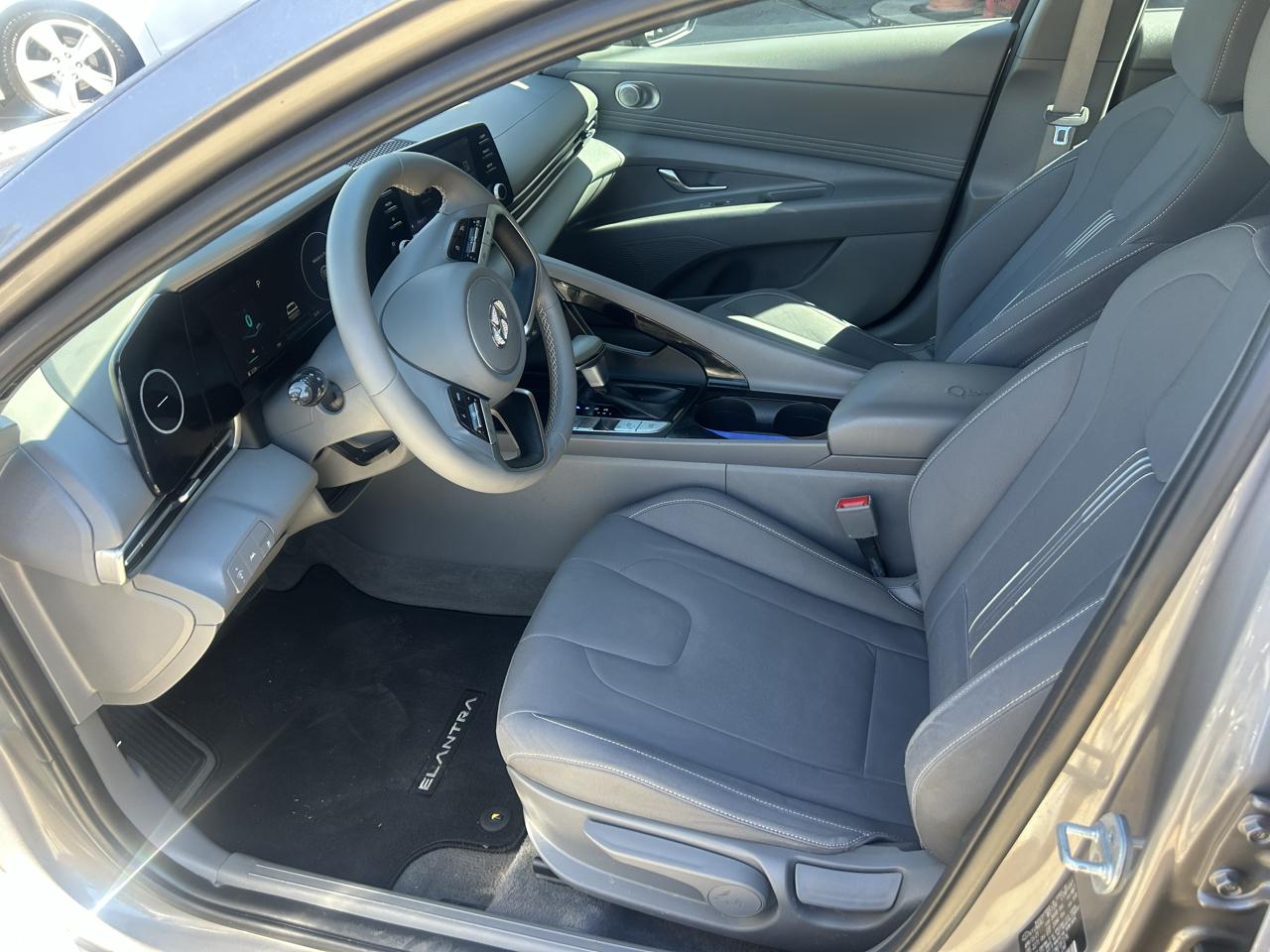 Hyundai Elantra SEL IVT 2021