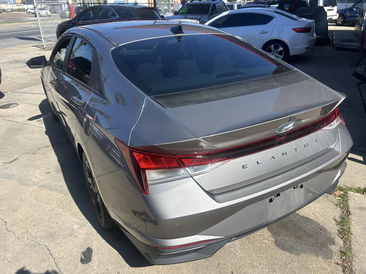 Hyundai Elantra SEL IVT 2021