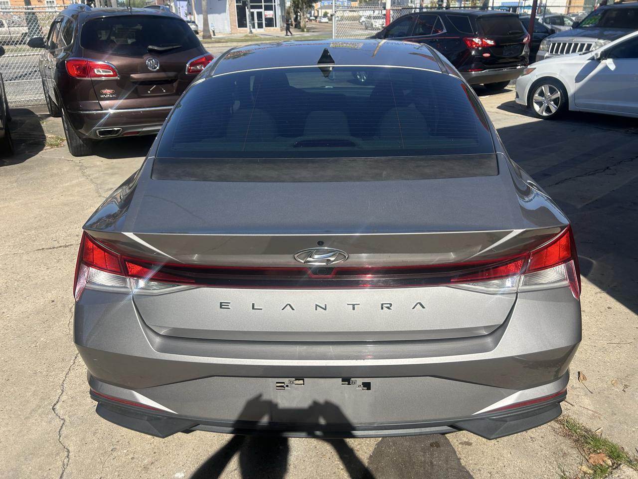 Hyundai Elantra SEL IVT 2021