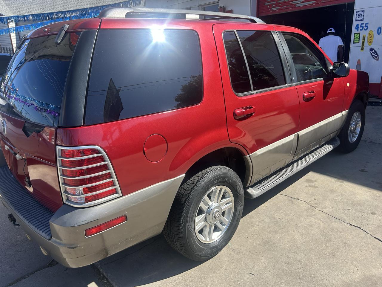Mercury Mountaineer 4dr 114" WB Convenience 2004