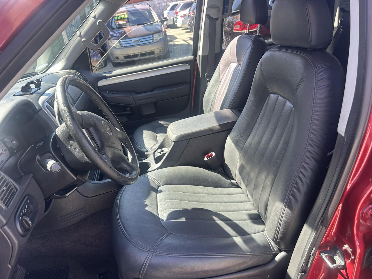 Mercury Mountaineer 4dr 114" WB Convenience 2004
