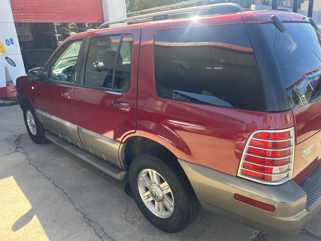 Mercury Mountaineer 4dr 114" WB Convenience 2004