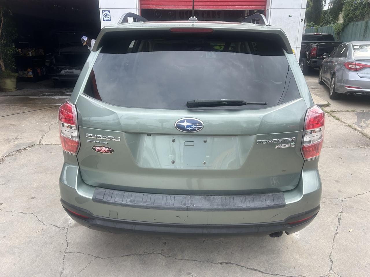 Subaru Forester 4dr CVT 2.5i Limited PZEV 2015