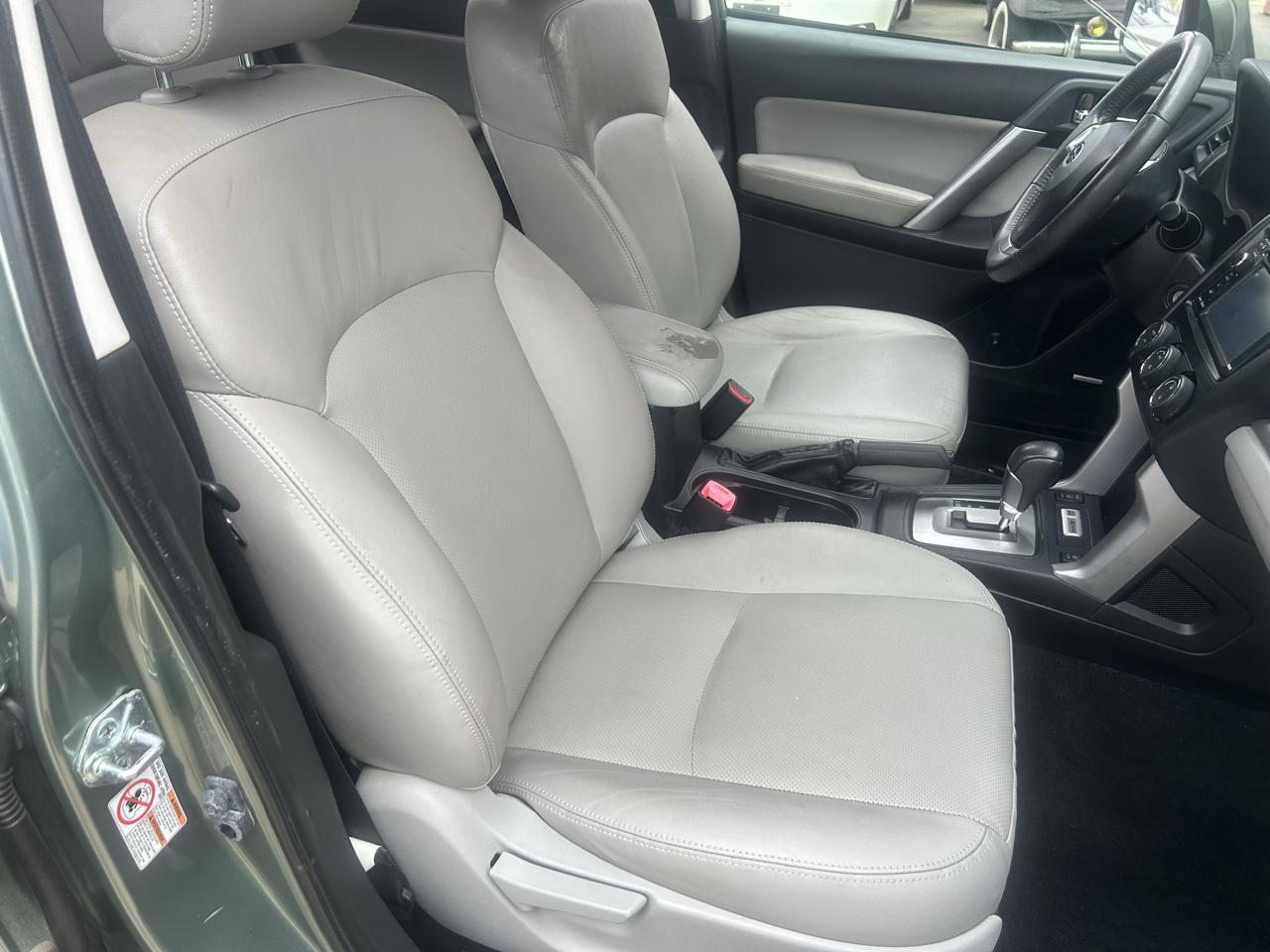 Subaru Forester 4dr CVT 2.5i Limited PZEV 2015
