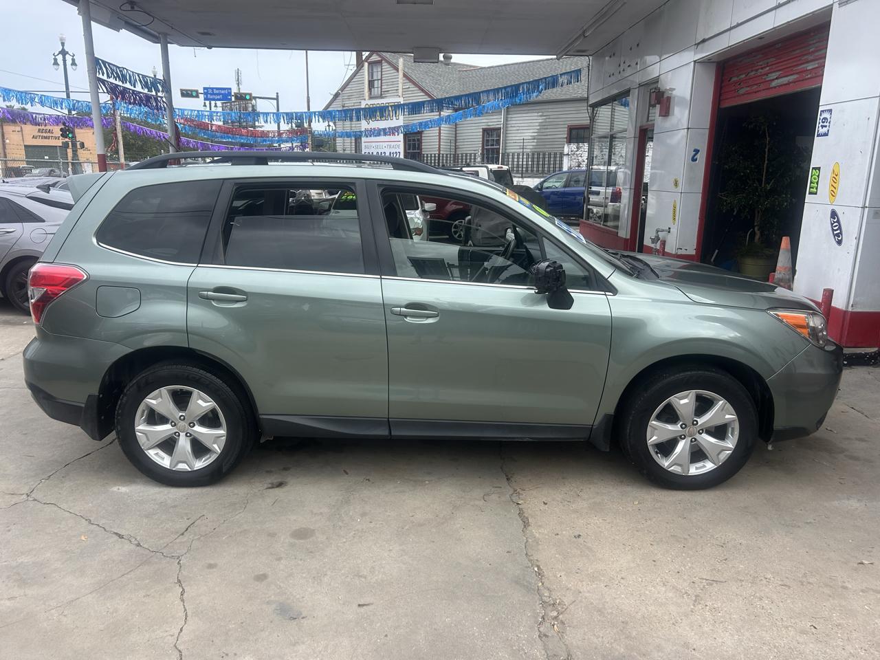 Subaru Forester 4dr CVT 2.5i Limited PZEV 2015