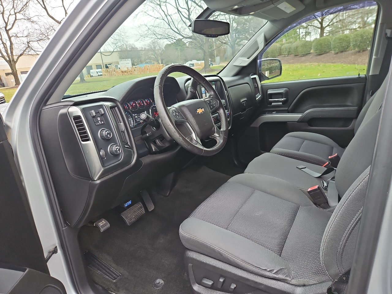 Chevrolet Silverado 1500 4WD Crew Cab 143.5" LT w/2LT 2018