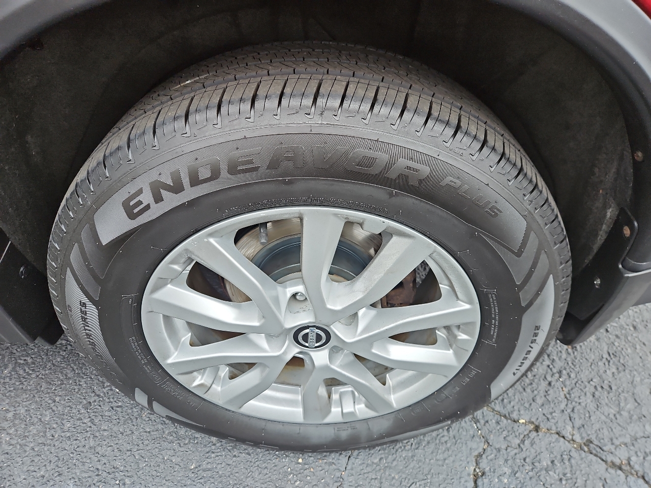 Nissan Rogue AWD SV 2017