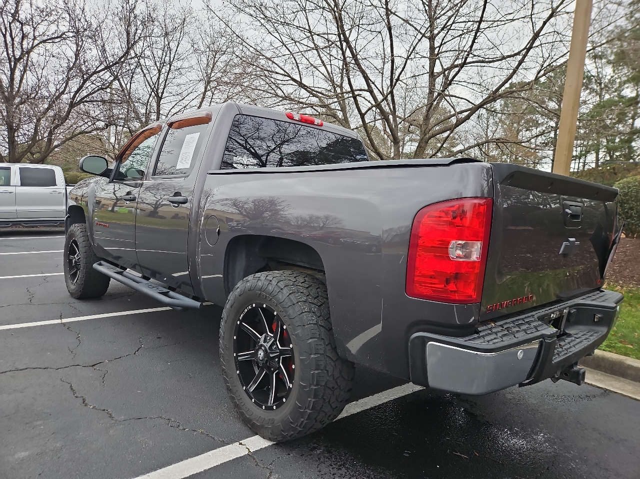 Chevrolet Silverado 1500 4WD Crew Cab 143.5" LT 2011