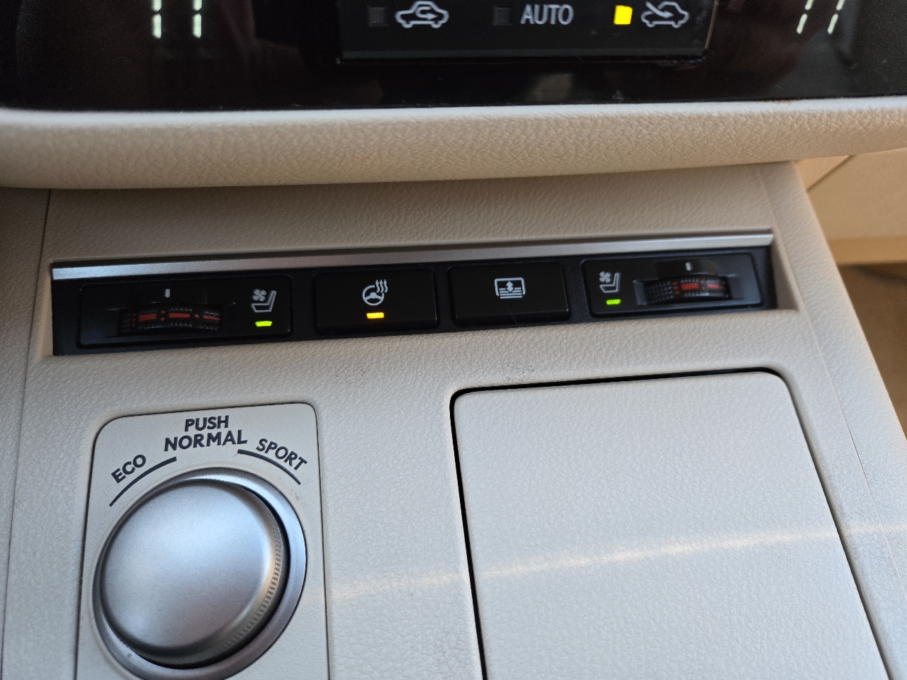 Lexus ES 350 4dr Sdn 2013