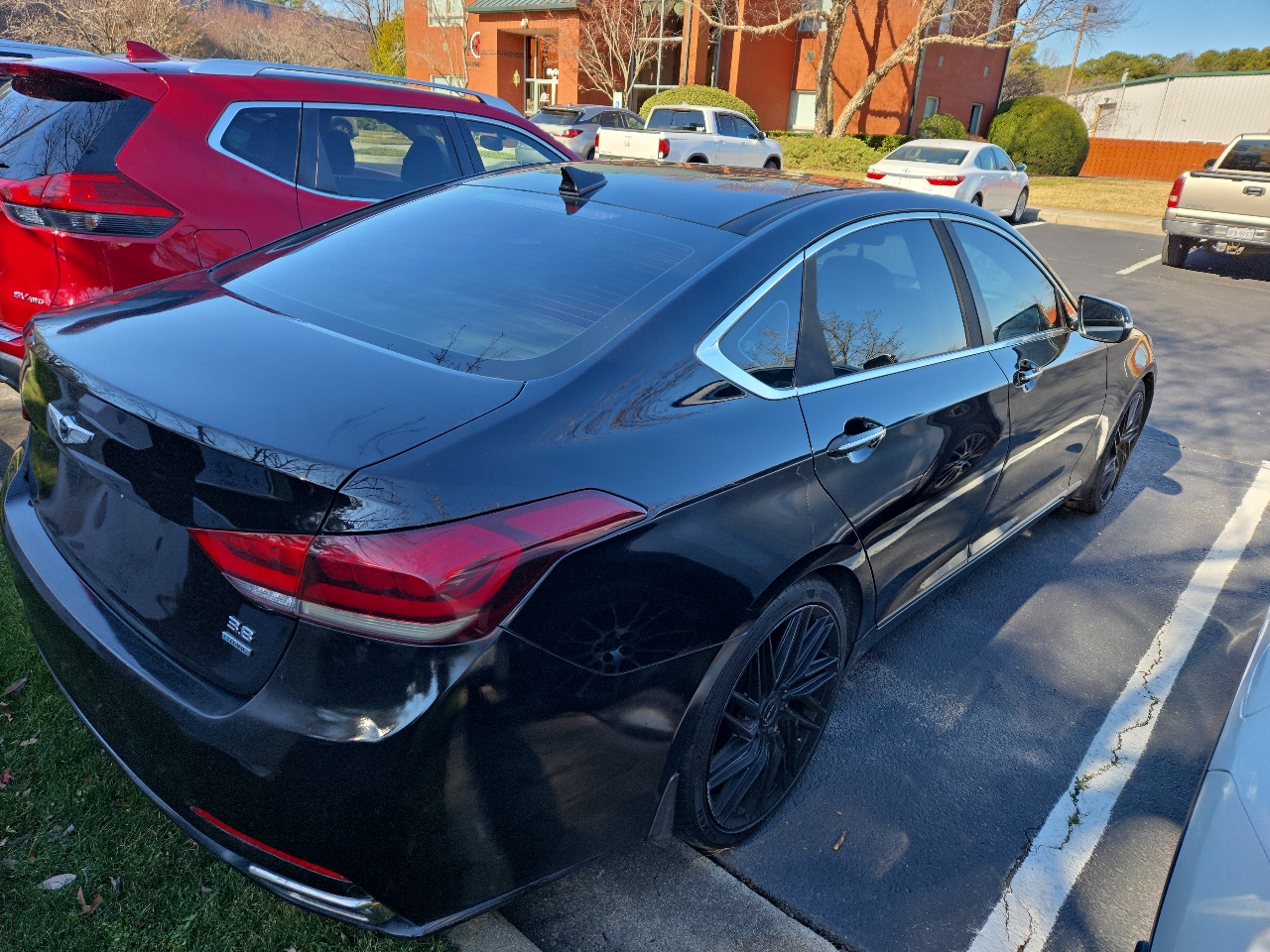 Hyundai Genesis 4dr Sdn V6 3.8L RWD 2015