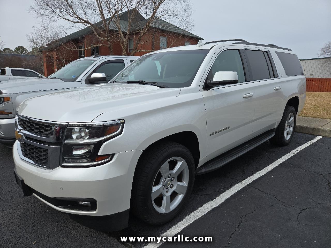 Chevrolet Suburban 4WD 4dr 1500 LT 2016