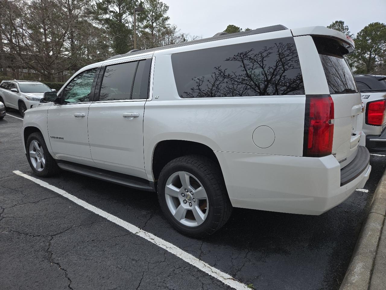 Chevrolet Suburban 4WD 4dr 1500 LT 2016