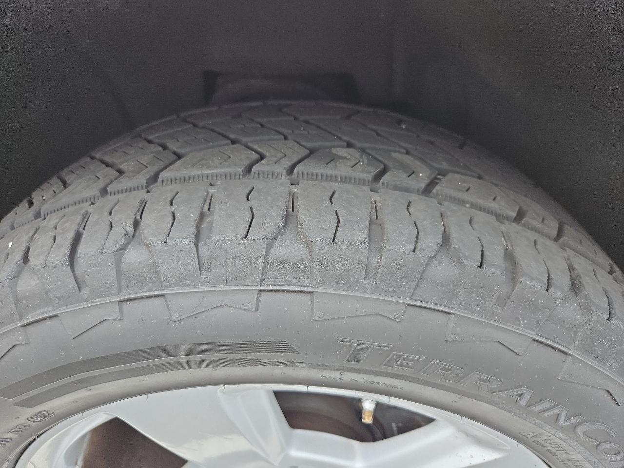 Chevrolet Suburban 4WD 4dr 1500 LT 2016