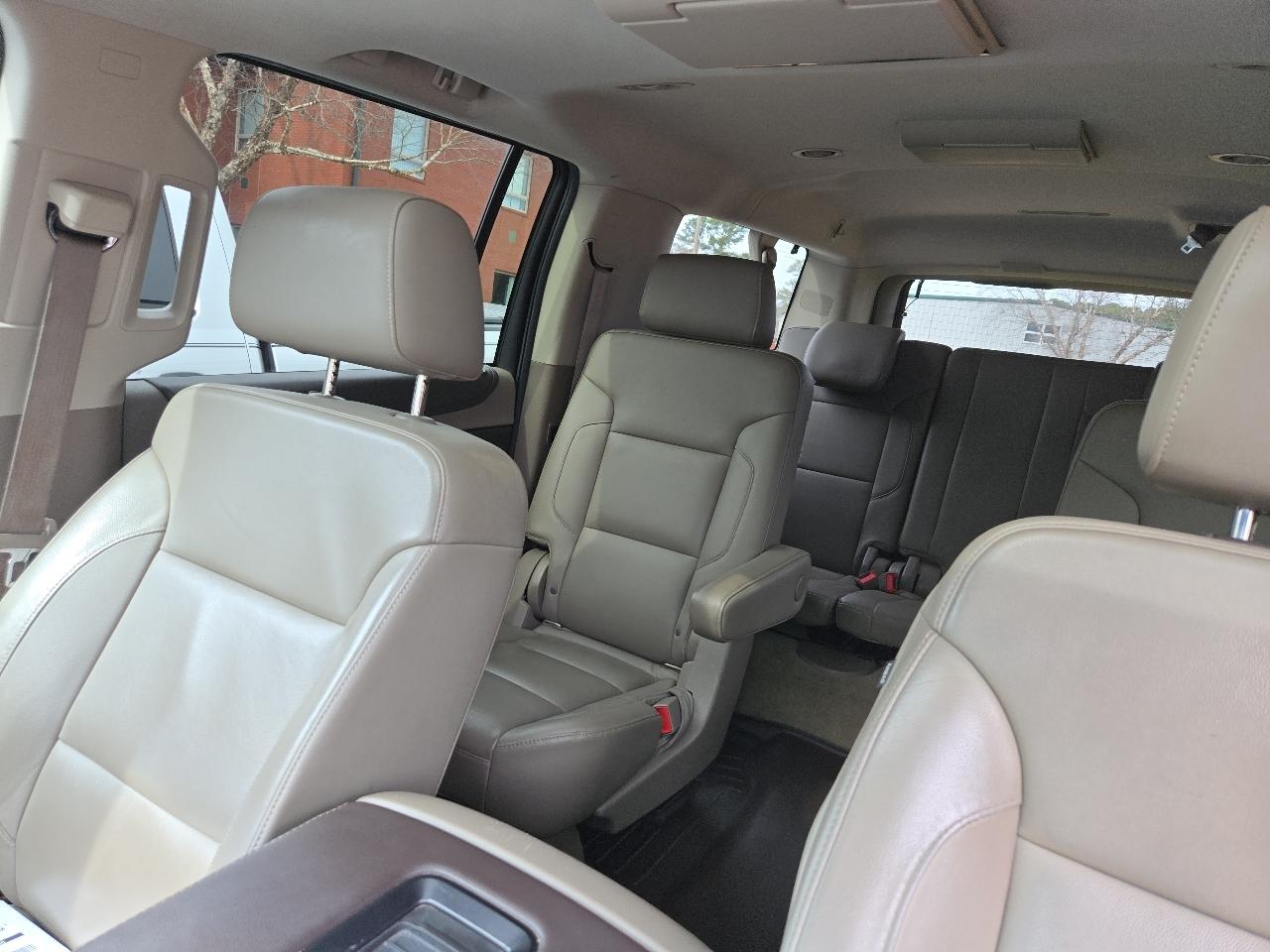 Chevrolet Suburban 4WD 4dr 1500 LT 2016