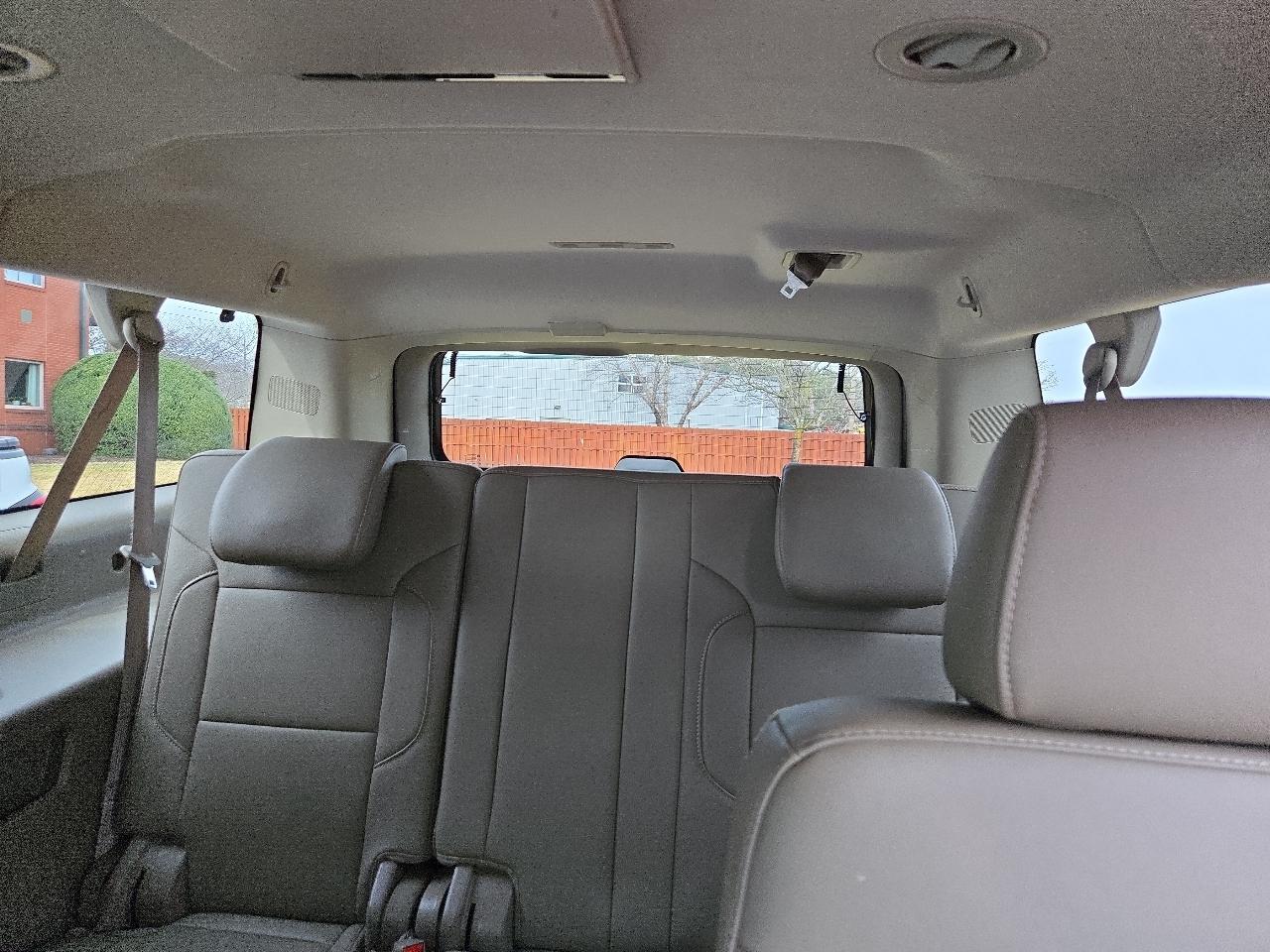 Chevrolet Suburban 4WD 4dr 1500 LT 2016