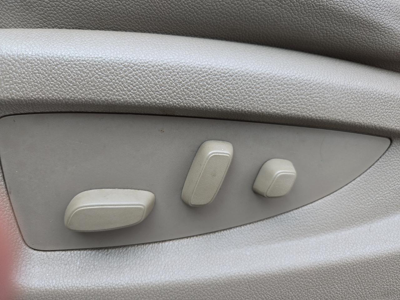 Chevrolet Suburban 4WD 4dr 1500 LT 2016