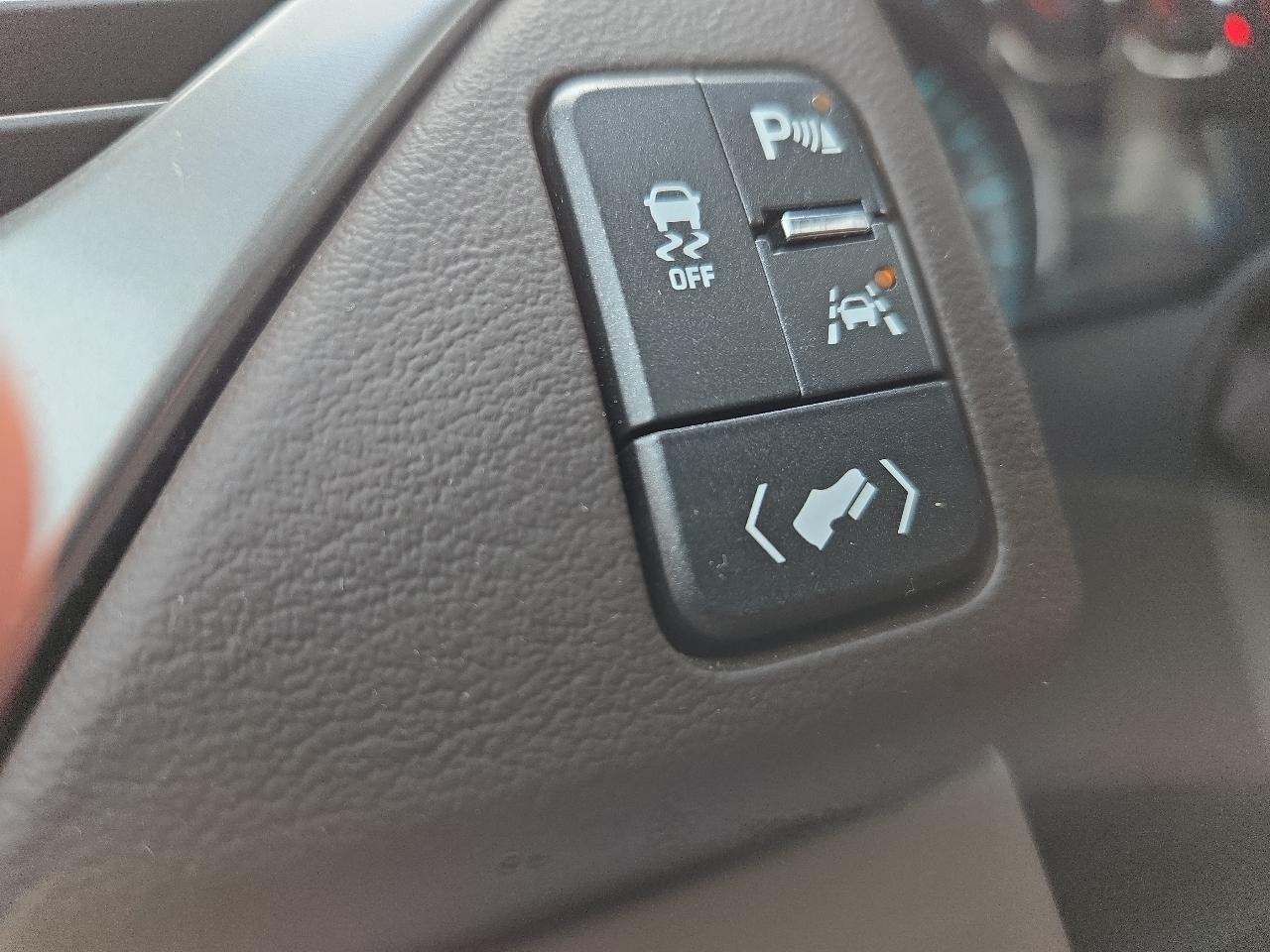 Chevrolet Suburban 4WD 4dr 1500 LT 2016