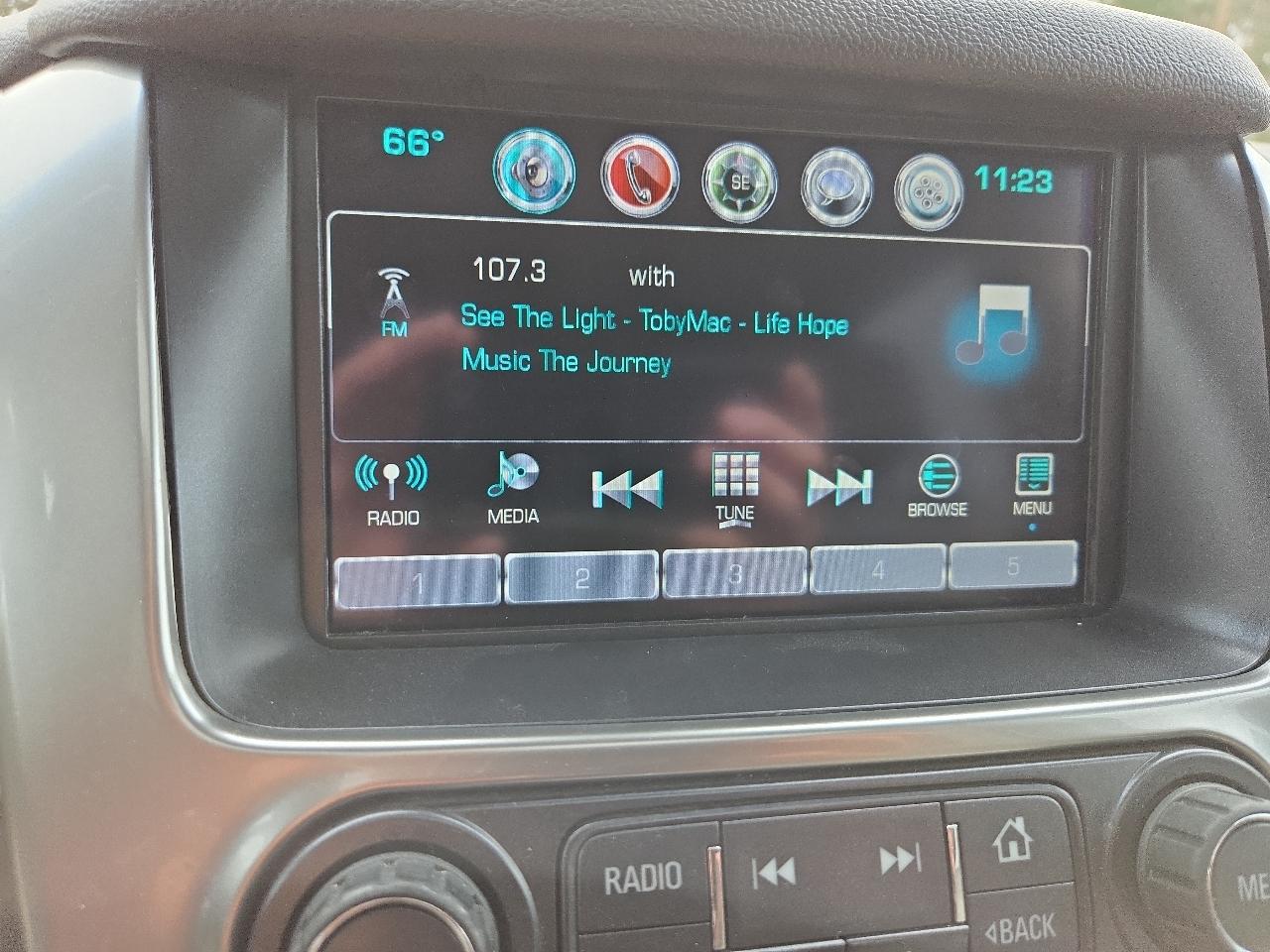 Chevrolet Suburban 4WD 4dr 1500 LT 2016