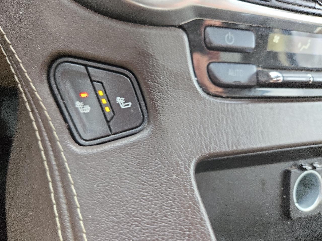 Chevrolet Suburban 4WD 4dr 1500 LT 2016