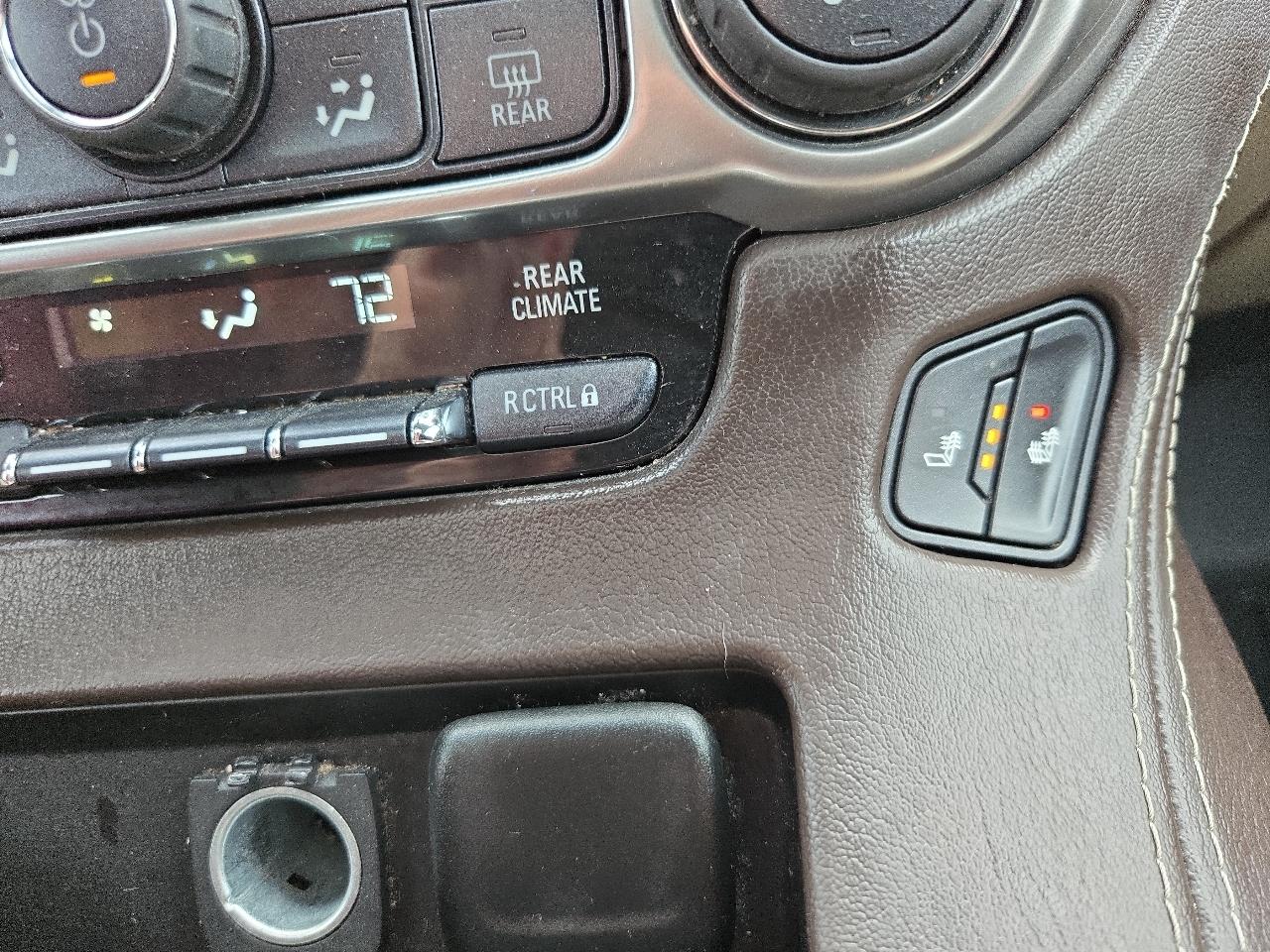 Chevrolet Suburban 4WD 4dr 1500 LT 2016