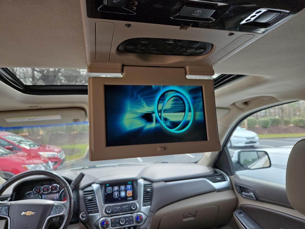 Chevrolet Suburban 4WD 4dr 1500 LT 2016