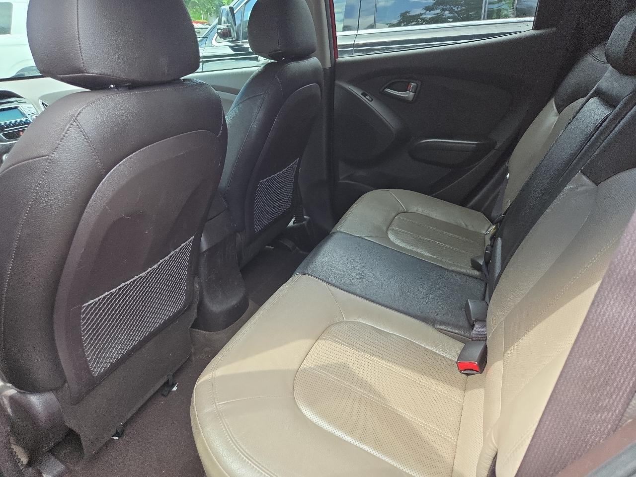 Hyundai Tucson AWD 4dr Auto Limited PZEV 2011