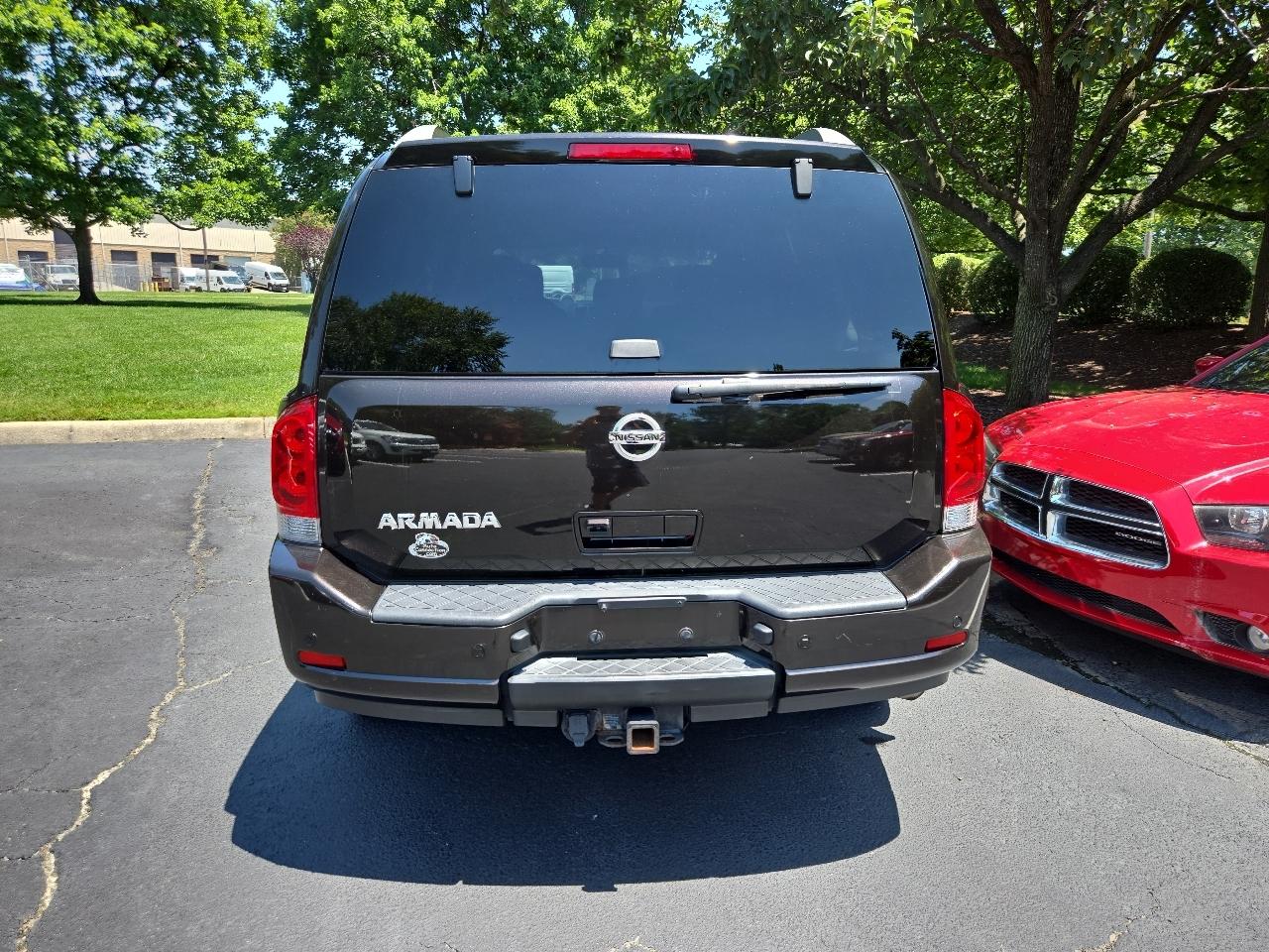 Nissan Armada 4WD 4dr SV 2014