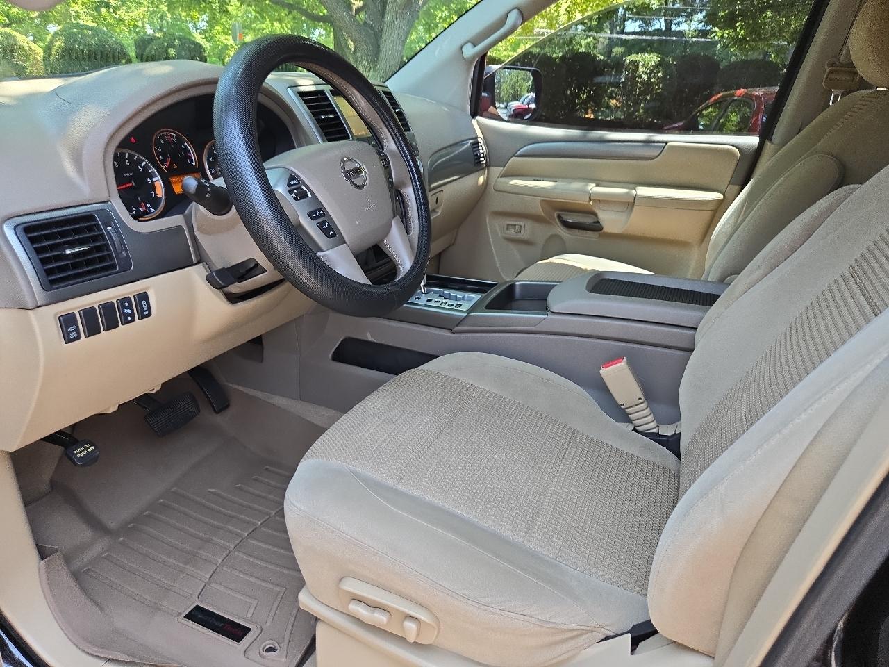Nissan Armada 4WD 4dr SV 2014