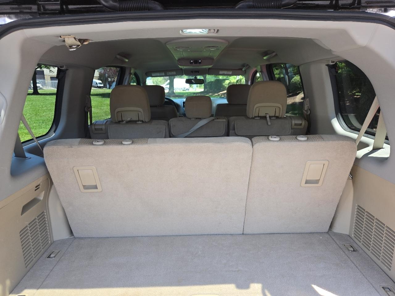 Nissan Armada 4WD 4dr SV 2014