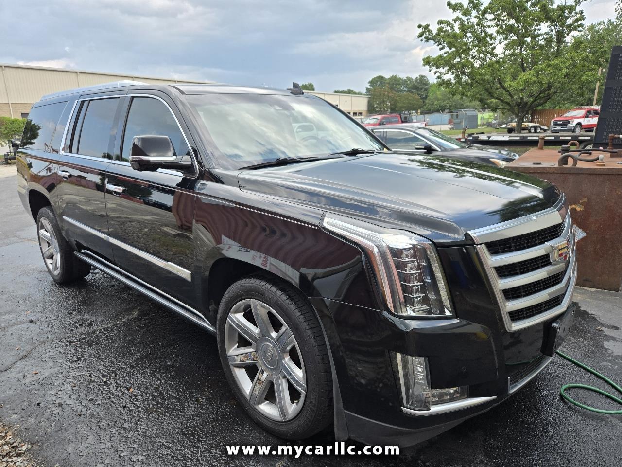 Cadillac Escalade ESV 4WD 4dr Premium 2015