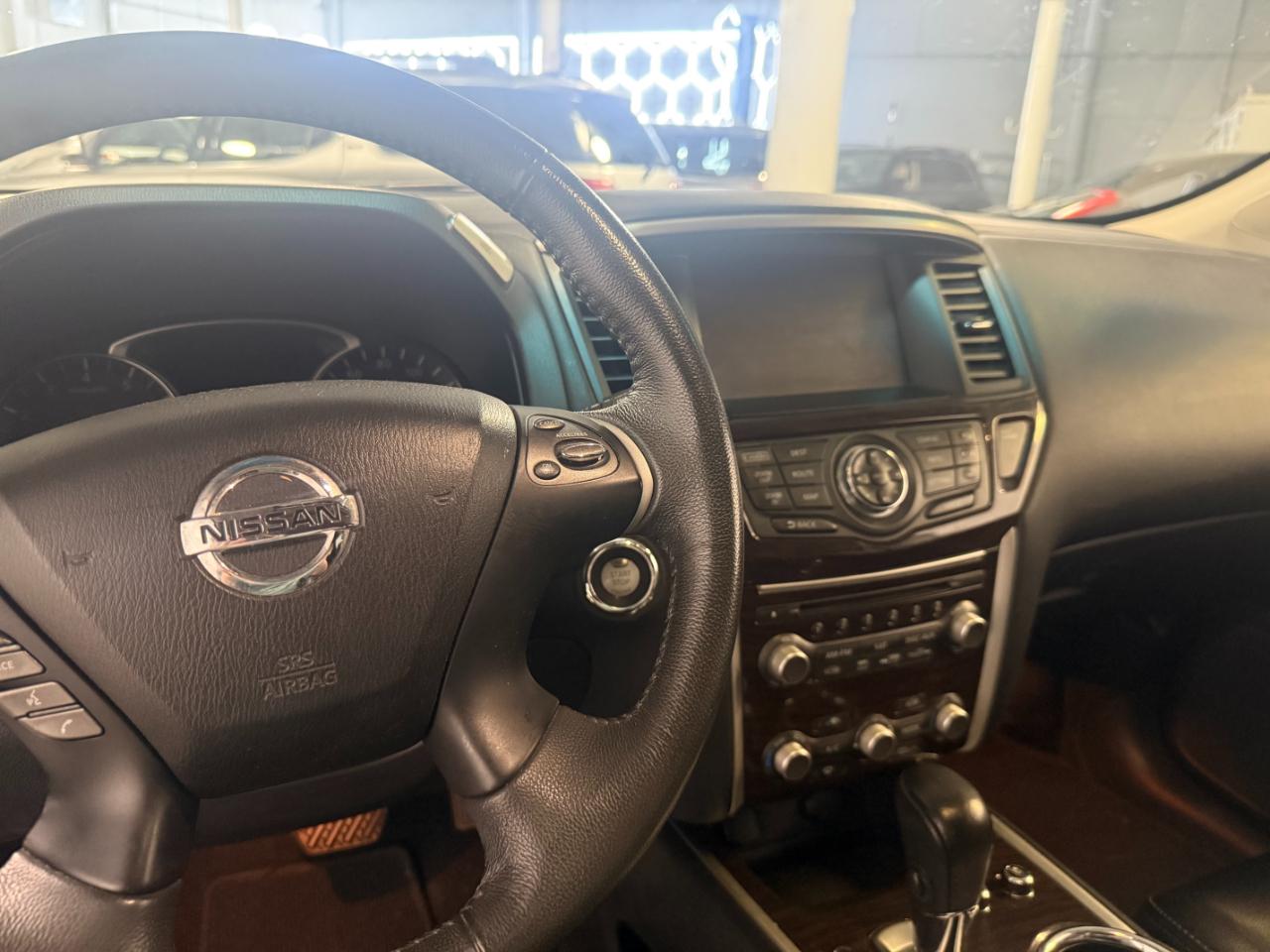 Nissan Pathfinder 4WD 4dr Platinum 2015