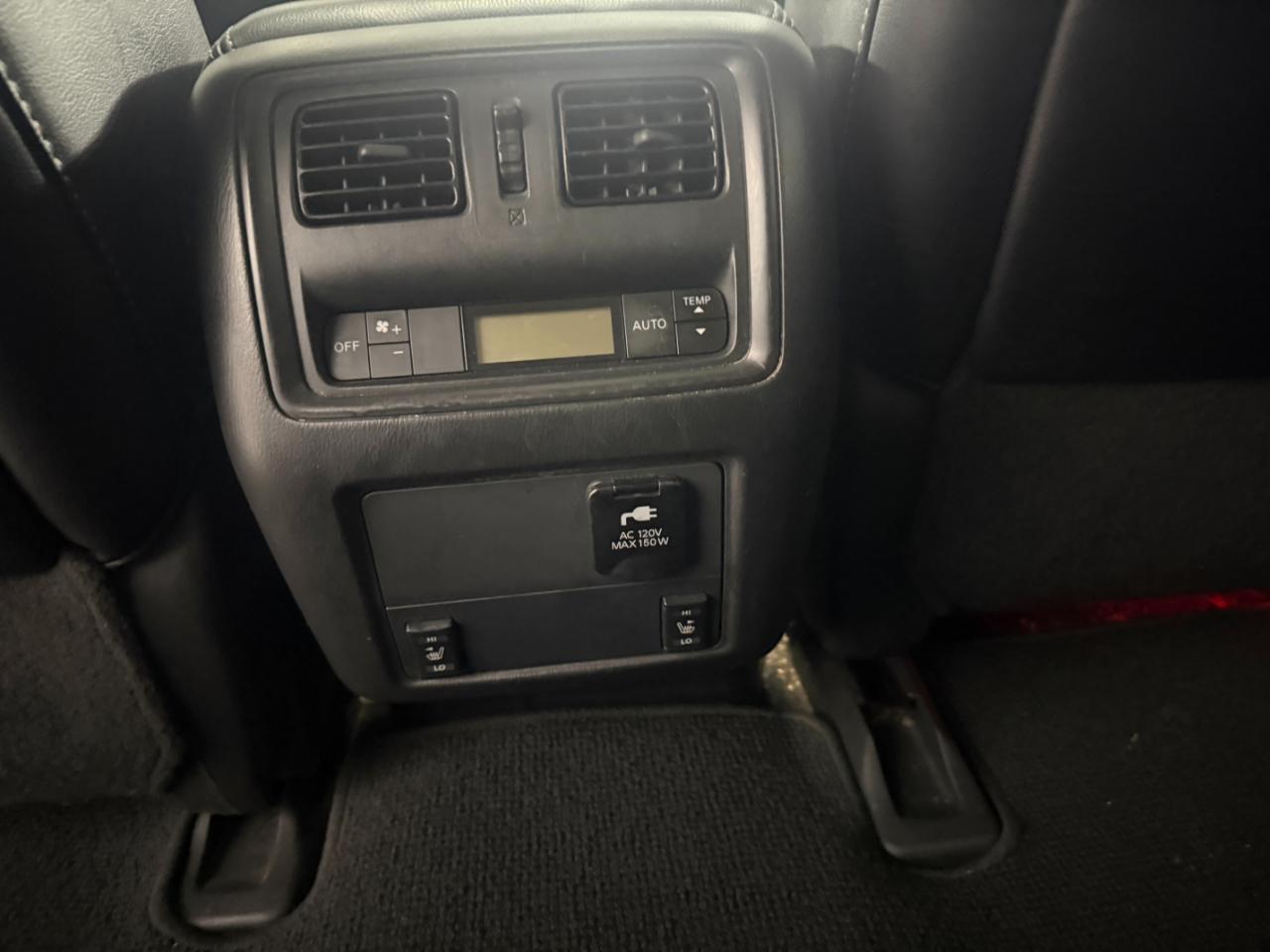 Nissan Pathfinder 4WD 4dr Platinum 2015