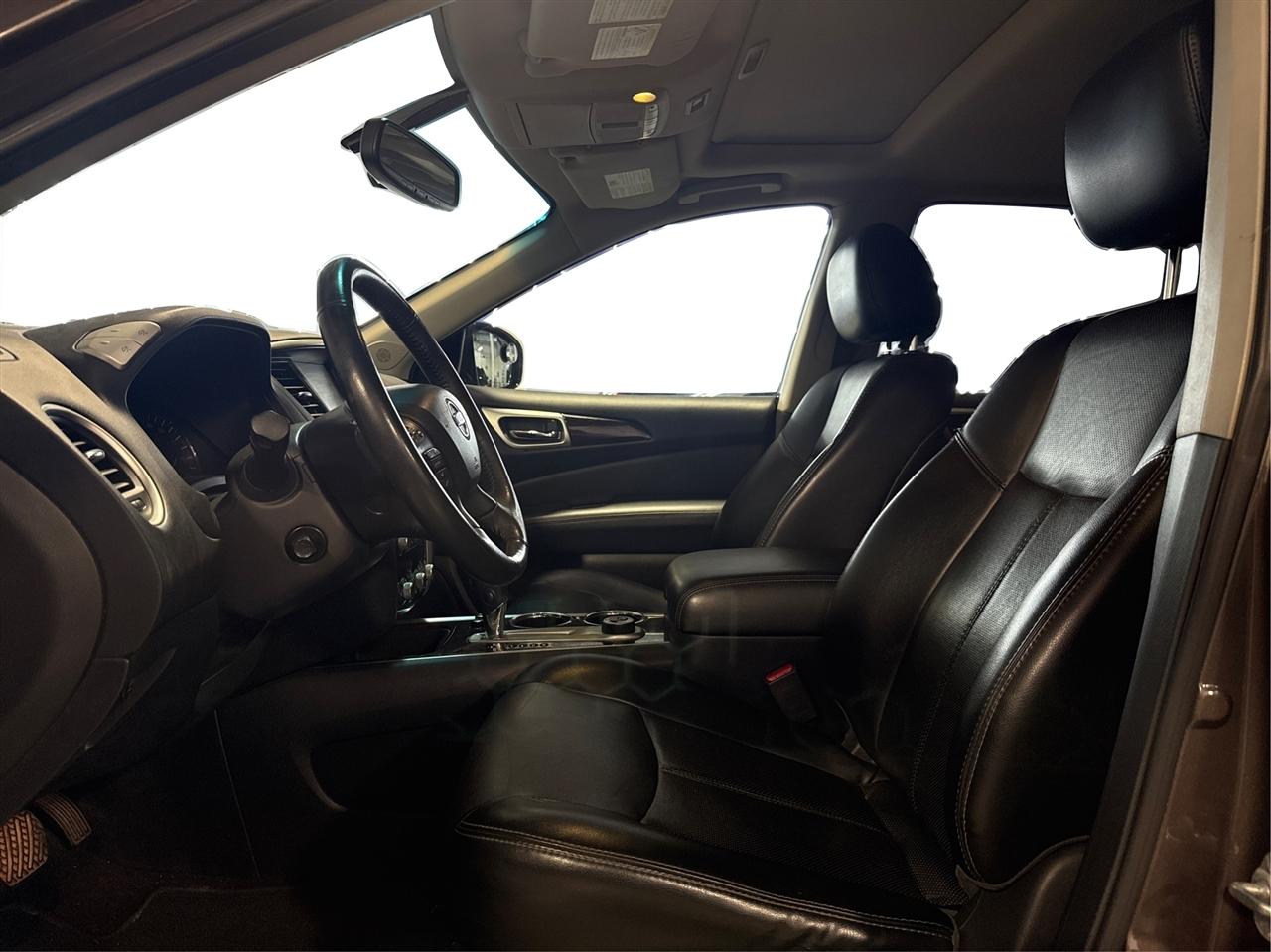 Nissan Pathfinder 4WD 4dr Platinum 2015