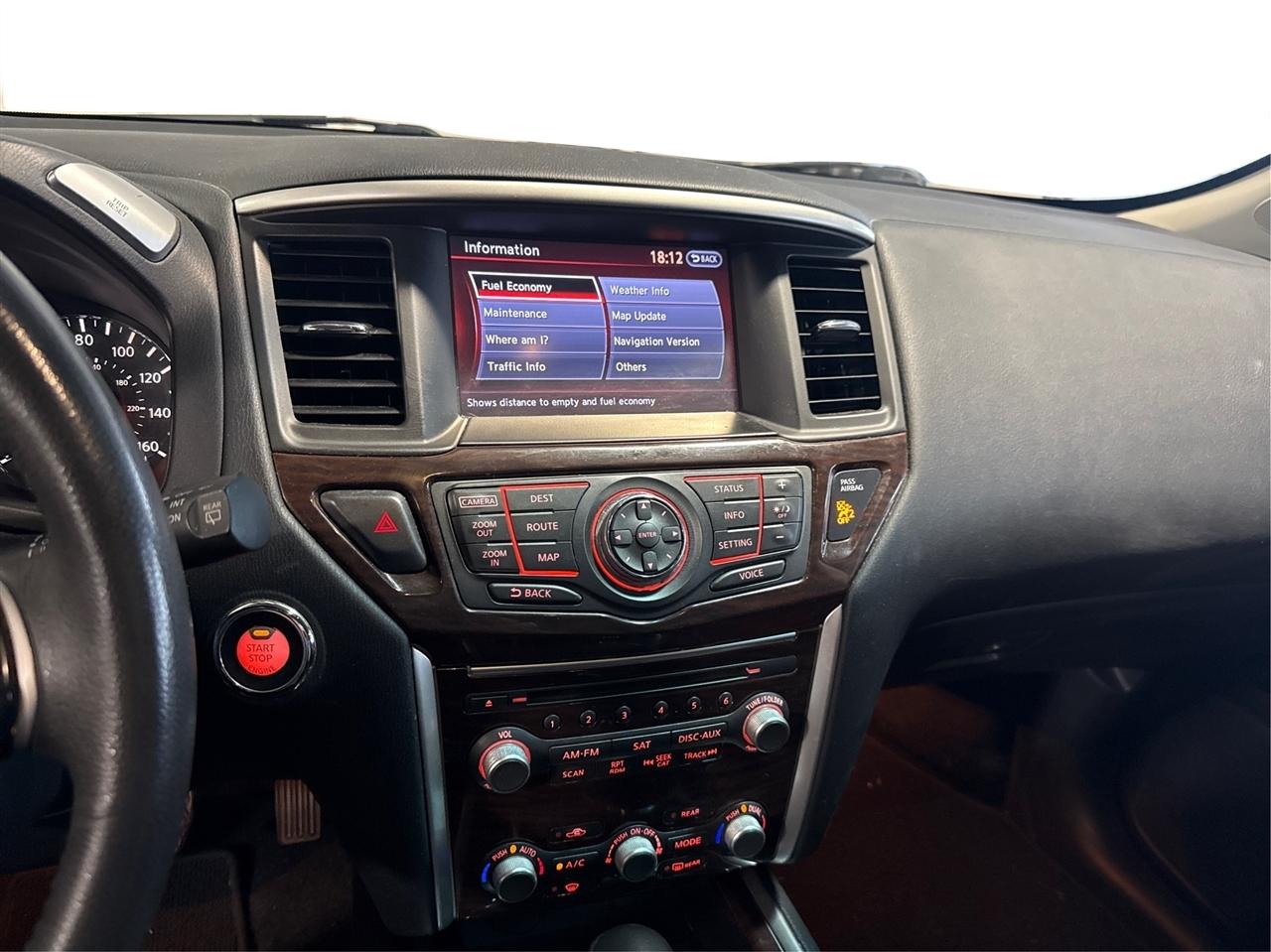 Nissan Pathfinder 4WD 4dr Platinum 2015