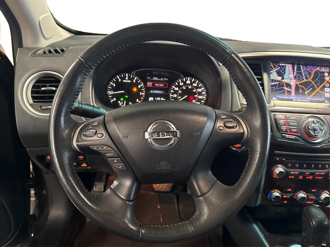 Nissan Pathfinder 4WD 4dr Platinum 2015