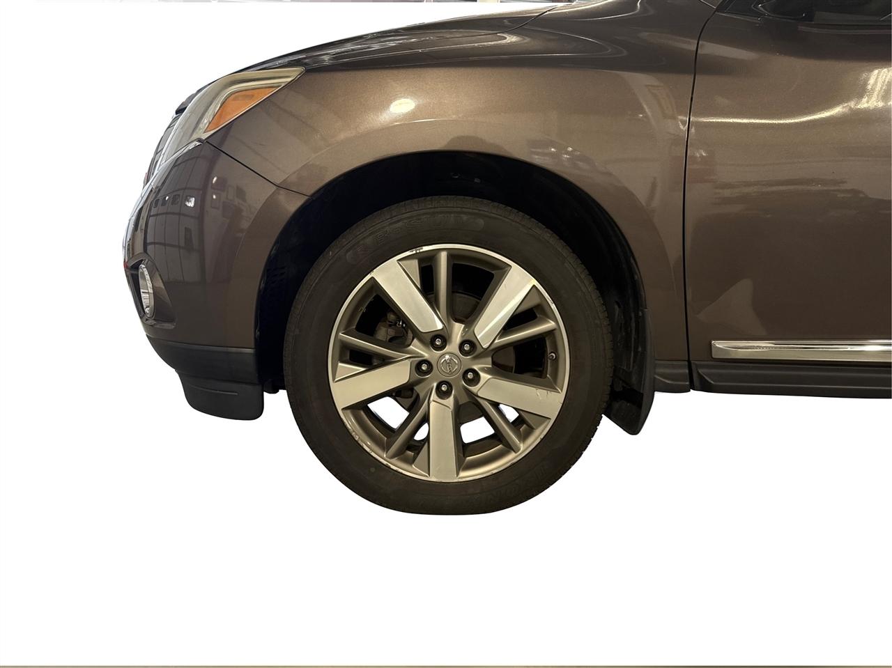 Nissan Pathfinder 4WD 4dr Platinum 2015