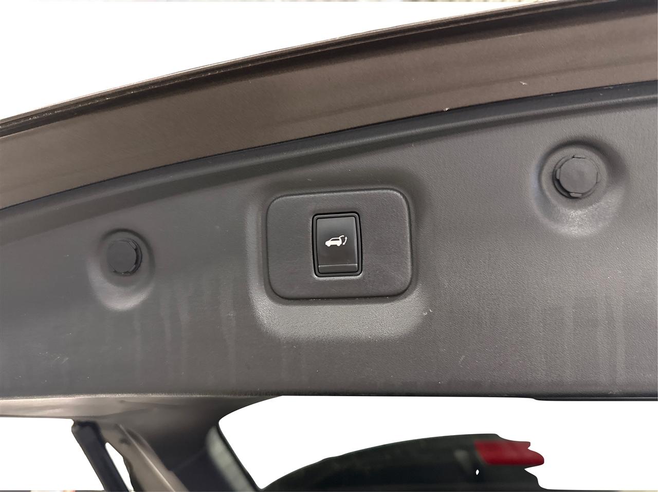 Nissan Pathfinder 4WD 4dr Platinum 2015