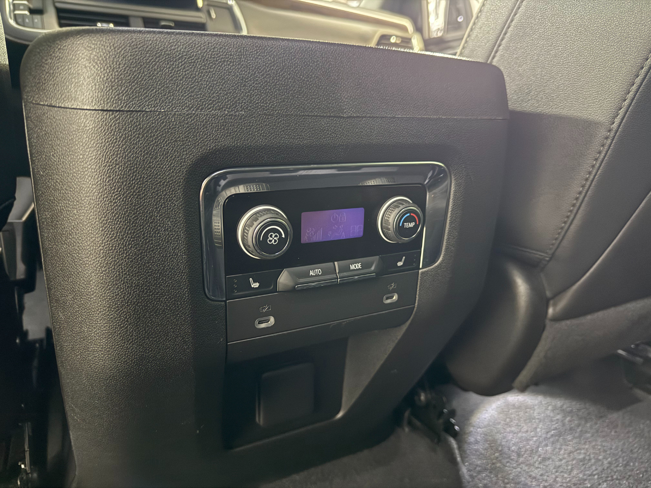 Chevrolet Suburban Premier 4WD 2023